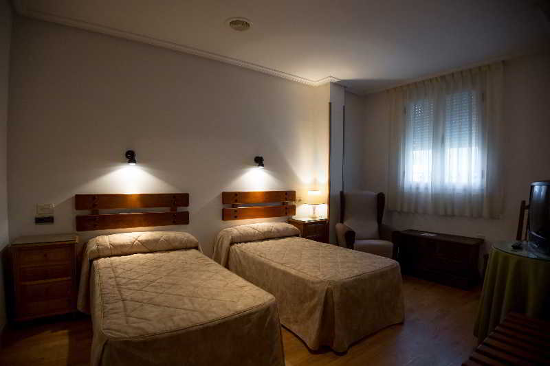 Hotel Los Perales Пуэбла-де-Санабриа Экстерьер фото